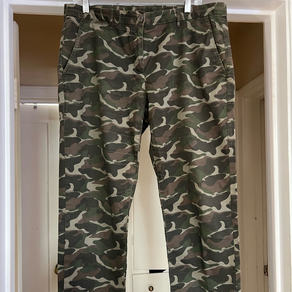 Gap Broken -In Straight Khakis